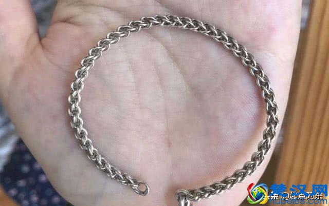 「我陪宝贝学英语」我会用英语打招呼!