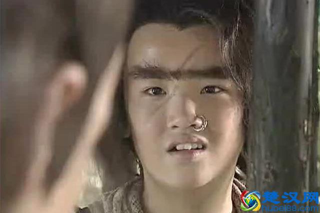 快递员私拆女客户包裹！内衣还发朋友圈！顺丰：绝不姑息