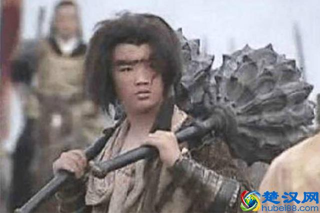 快递员私拆女客户包裹！内衣还发朋友圈！顺丰：绝不姑息