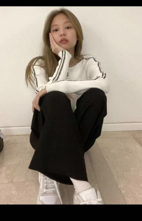 1676626830997988.png ins保存图片快捷指令是什么