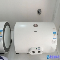 电热水器和燃气热水器哪个好，电热水器和燃气热水器区别在哪