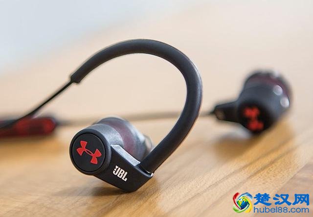 2018哪种蓝牙耳机最好？老司机狂荐的四大年度畅销王