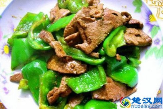  青椒炒猪肝的家常做法，教你这么做赶上大厨！