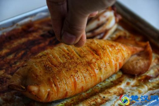  鱿鱼怎么处理，教你最简单的处理方法，这么做好吃美味！