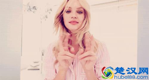 粉蓝色的搭配什么衣服好看图片大全(粉蓝色日常经典穿衣搭配图片)