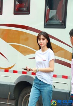  短袖搭配什么裤子（流行短袖配这四条裤子）