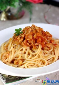  意大利面怎么做最简单又好吃（手把手教你做家庭意大利面）