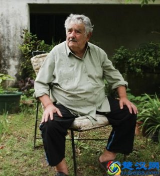  世界最穷总统（种田补贴生活，资产仅1800）