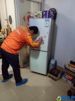  美的冰箱维修售后电话，美的冰箱不制冷怎么修
