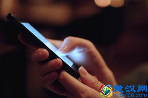  手机防蓝光是什么意思？手机蓝光对眼睛的危害