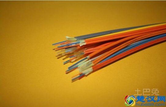  什么是光纤通信？它的这些特点你可能不知道