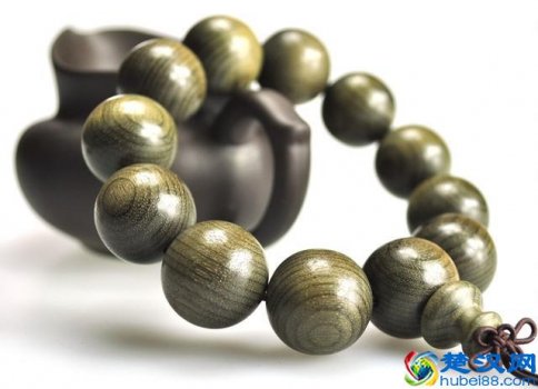  金丝楠木手串怎么盘玩（金丝楠木佩戴禁忌）