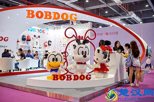 巴布豆男童模特叫什么(2019巴布豆男童30皮凉鞋)