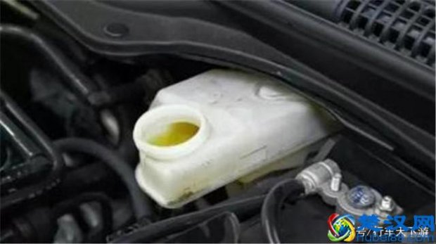  刹车油多久换一次合适，在这个事情上不能省钱，后果很严重