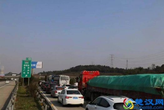  什么是匝道和路肩（附图片）