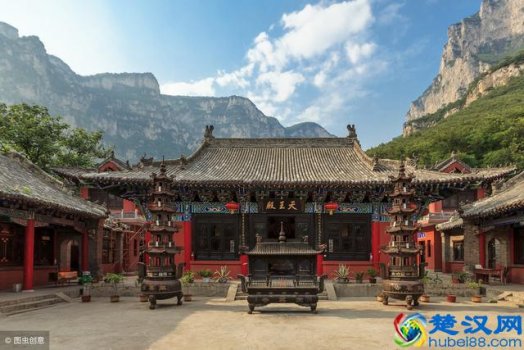  去寺庙烧香要注意什么（寺庙有哪些禁忌）