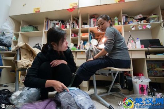  如何卖化妆品（大四女生通过微信卖化妆品）