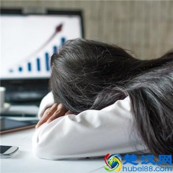  排卵期在什么时候（女性排卵期是什么时候有哪些明显排卵症状）