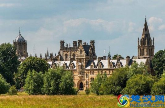  英国牛津大学世界排名第几（英国牛津大学专业排名一览）