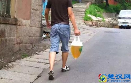 为什么青岛扎啤用塑料袋装(青岛扎啤啤酒加盟流程)