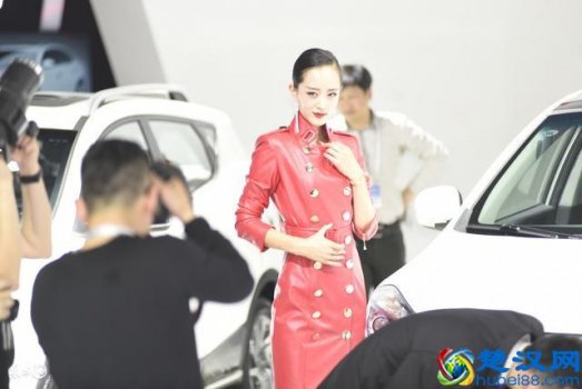  皮夹克怎么洗？教你清洗的小妙招，洗衣店专用的方法