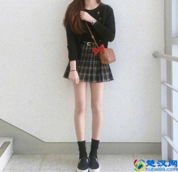  个性衣服都有什么图案（怎么搭配减龄又有个性的衣服）