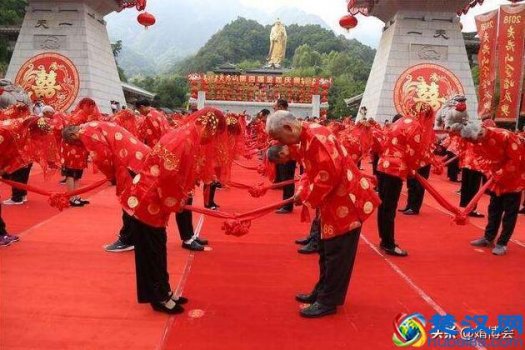  什么是金婚是什么意思（父母金婚送什么礼物好）