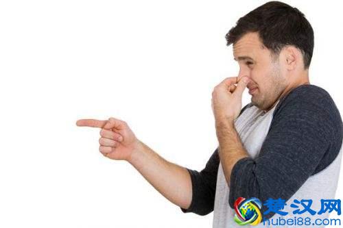  老放屁是怎么回事，不能大意的身体症状！