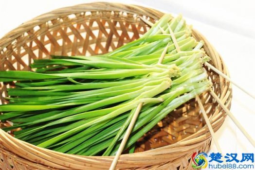  冬天女孩子手脚冰凉怎么解决？吃这些食物缓解手脚冰凉