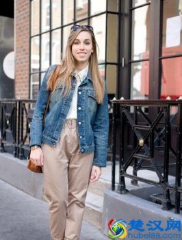  咖啡色裤子配什么颜色上衣，穿衣搭配技巧！