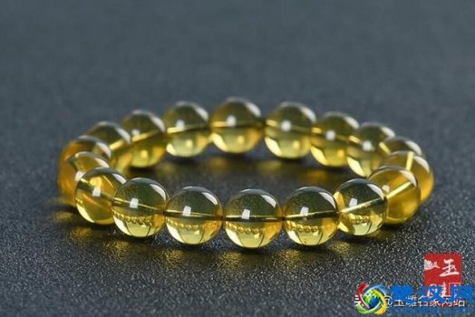  琥珀是怎么形成的过程以(2块钱一克的琥珀原石)