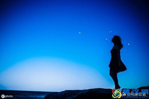  一丝不苟的意思是什么（一丝不苟的回忆所有的生活）