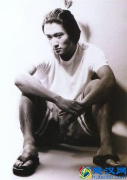  生日唱什么歌送给朋友？关于生日的流行歌曲