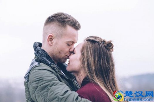  感情备胎是什么意思？在爱情里你是那个备胎么