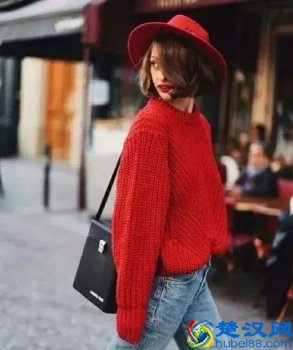 脸色暗黄的人穿什么颜色好看(五种超显白显气色的颜色)