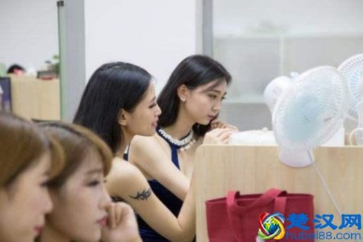  网上怎么查商标是否注册（手把手教你如何查询商标）