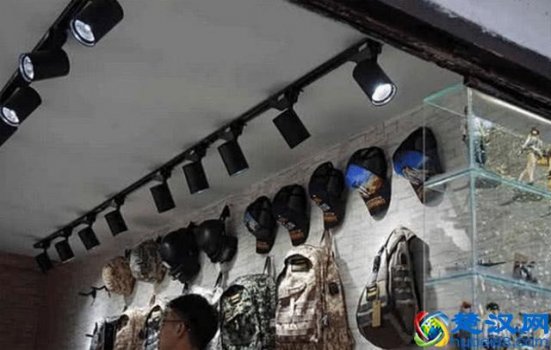  开什么店月收入万（现在的行情适合开什么店）