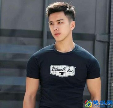  头发硬适合什么发型（硬发质男生发型设计）