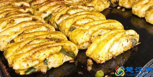  夫妻适合卖什么奇特小吃（4元一碗每天能卖300碗的奇特小吃）