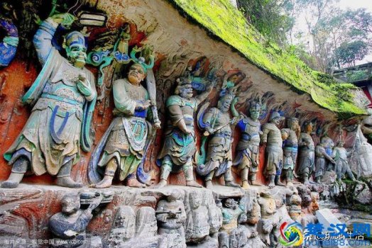  重庆以什么旅游景点闻名于世（“中国山城”最有名的10个景点）