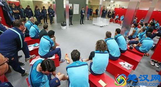  正规足球中场休息多少分钟(足球冷门知识普及)