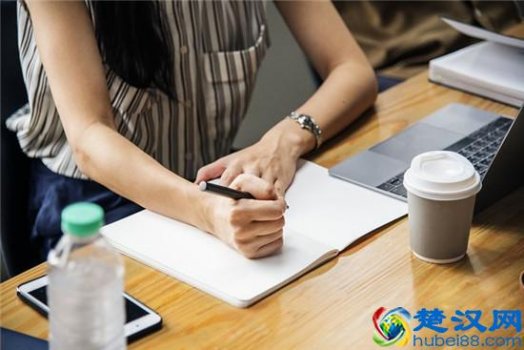  如何治疗肩周炎（肩周炎的治疗方法是什么）