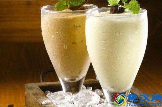  奶昔是什么东西做的（5种奶昔早餐做法，营养又健康）