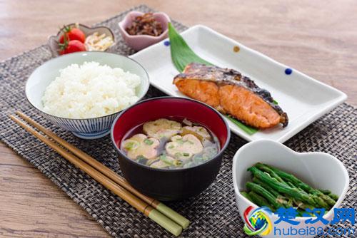  减肥早餐应该吃什么（早饭吃什么对减肥最有效）