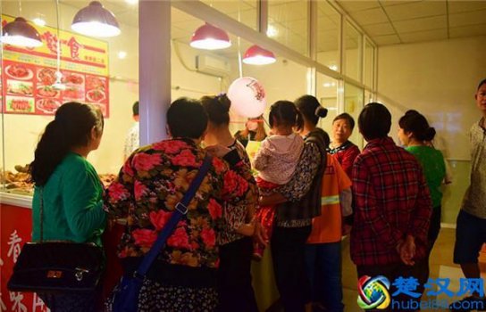 卖卤菜需要办什么证件(如何开好卤菜店)