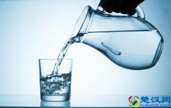  蒸馏水是什么水能喝吗（矿泉水和蒸馏水哪个对身体更好）