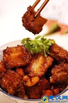  红烧排骨的做法步骤有哪些，红烧排骨最简单的做法！