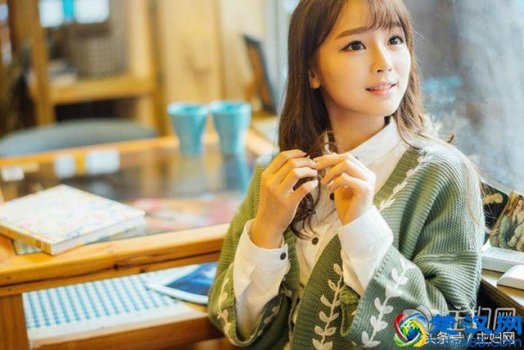  头屑多是什么原因（教你如何改善最根本原因）