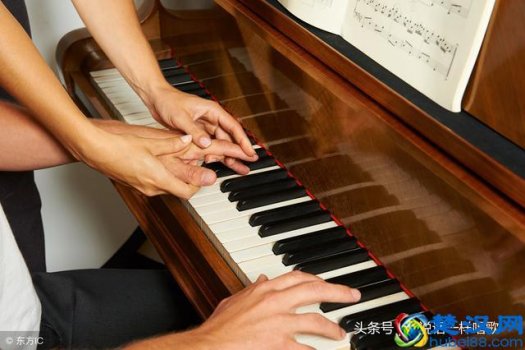  钢琴大三和弦和小三和弦是什么（从钢琴小白到即兴高手）