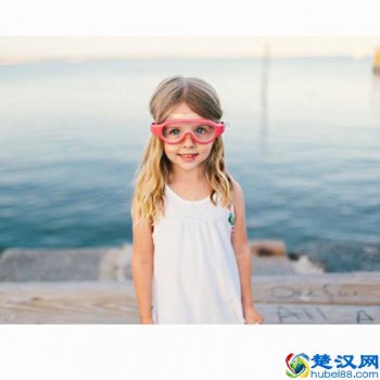  儿童专业泳镜什么牌子好（游泳需要戴镀膜泳镜吗）